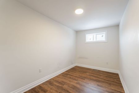 For Lease - 16 Murray Street, Hamilton, Ontario - Photo 3