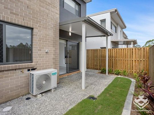 Brand new townhouses, 3bed+study & AC - Photo 1