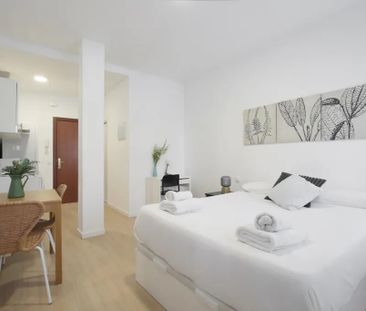 Pasaje Virgen de la Alegría, Madrid, Community of Madrid 28027 - Photo 2