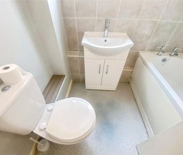 2 bedroom maisonette to rent - Photo 6