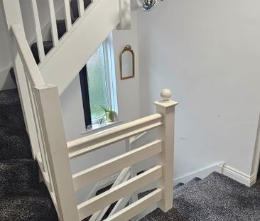 5 Bed - 21 Ash Crescent, Headingley, Leeds - LS6 3LE - Student - Photo 1