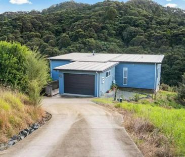 Your dream home awaits - Photo 3