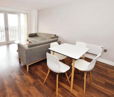 3 bedroom flat to rent - Photo 2