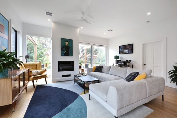 36 Oak St, Bentleigh VIC 3204 - House For Rent | Domain - Photo 1