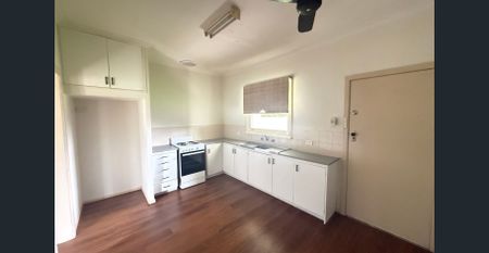 Low Maintenance home in a great location - Photo 5