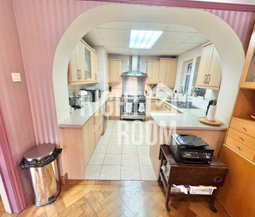 Room 1, Sharon Gardens, Victoria Park, London E9 - Photo 6