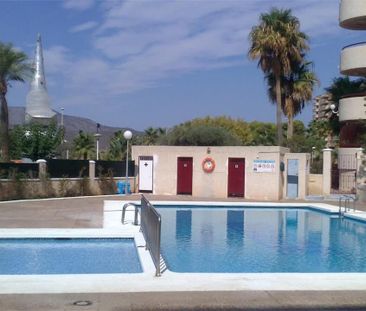 Apartamento de alquiler en Avenida la Marina, 4, Balneario - Photo 2