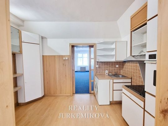 Pronájem bytu 3+1 70 m² - Photo 1