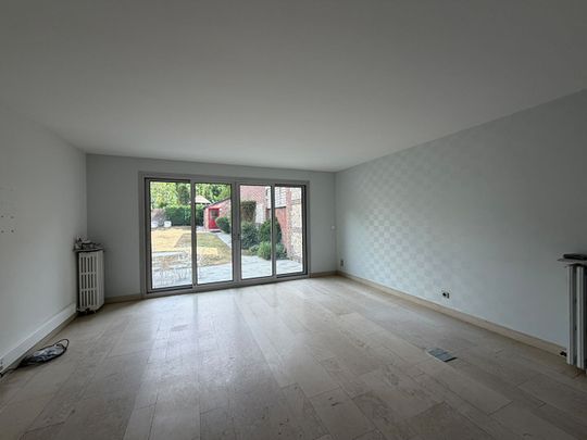 Location Maison 8 pièces 193m² - Photo 1