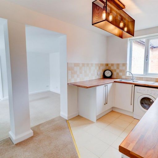 School Lane, Kenilworth - Photo 1