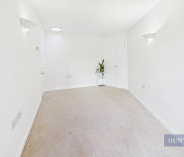 2 bedroom House To Let Total Size: 689 SQ FT - Photo 3