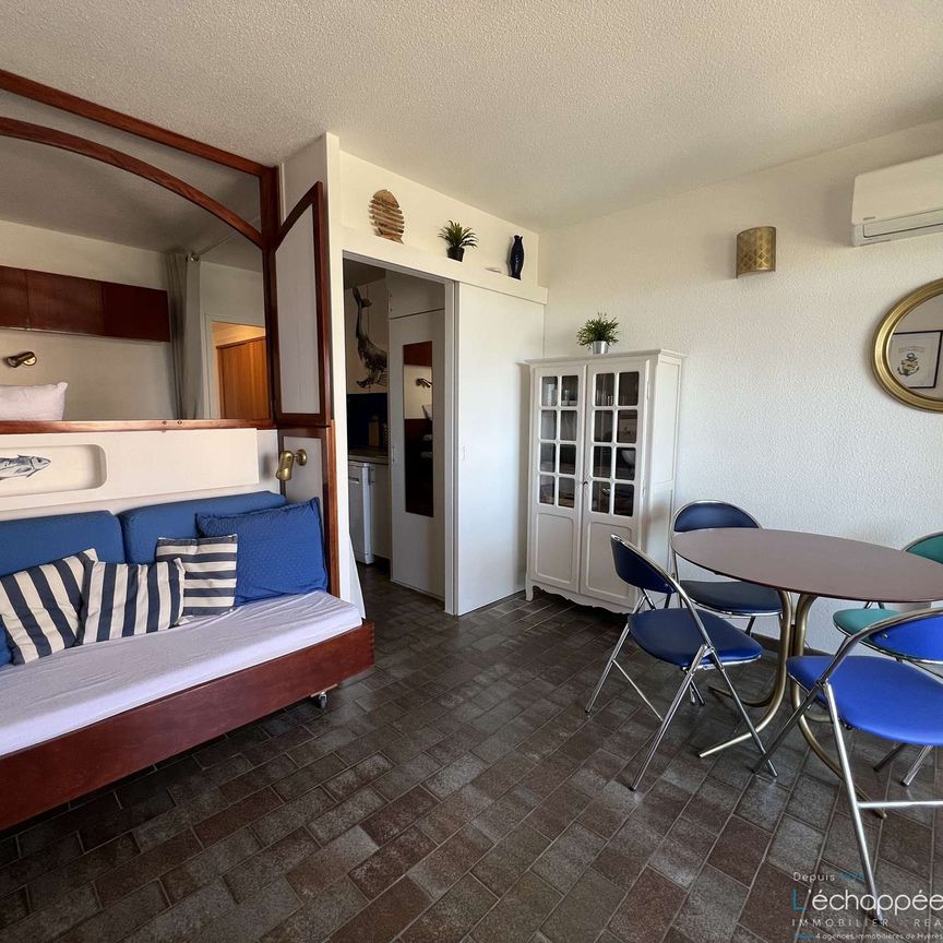 Studio climatisé pour 4 personnes avec vue mer sur le port d'Hyères - Photo 1