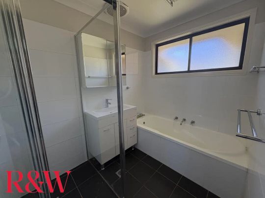 “FAMILY HOME IN BRADBURY !!” - Photo 1