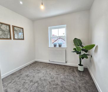 Two bedroom terraced house - Photo 1