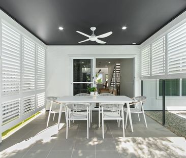 Coastal Elegance with Secluded Outdoor Spaces and Pool - Photo 3