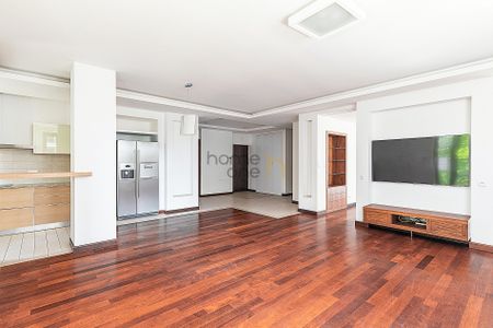Spacious apartment in "Patria" compound - Zdjęcie 4