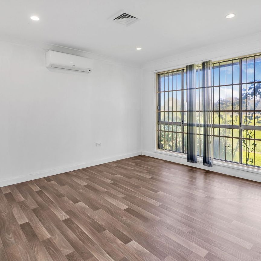 WELL MAINTAINED FAMILY HOME!!! - Photo 1