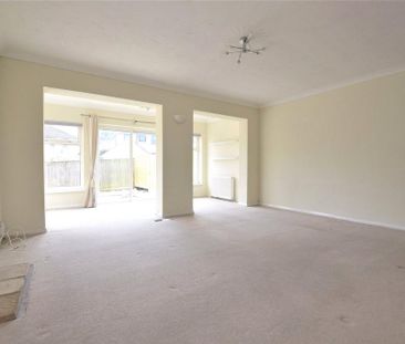 3 bedroom semi-detached house to rent - Photo 3