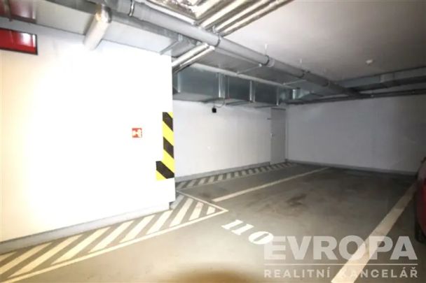 Pronájem bytu 2+kk/+terasa, sklep, Praha 4, Háje - Photo 1