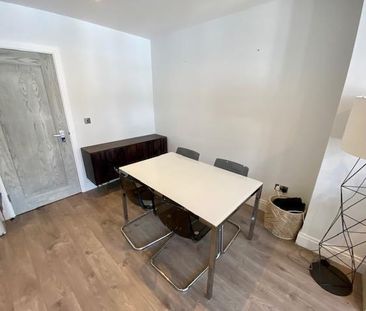 High Street - Photo 5