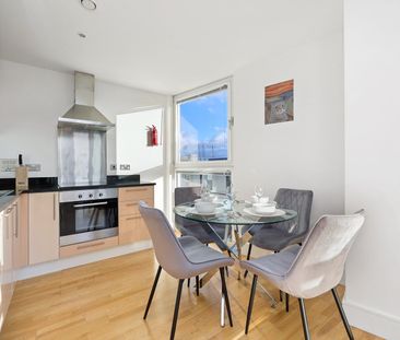 1 Bed Flat, Denison House, E14 - Photo 1