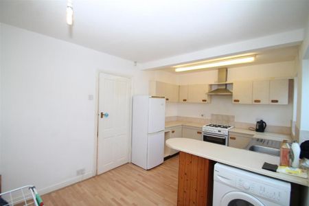 2 bedroom terraced house to rent - Photo 5