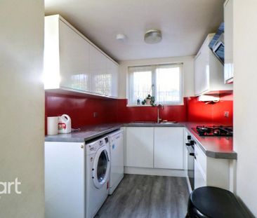 2 bedroom semi-detached house to rent - Photo 4