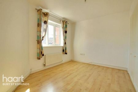 3 bedroom terraced house to rent - Photo 3