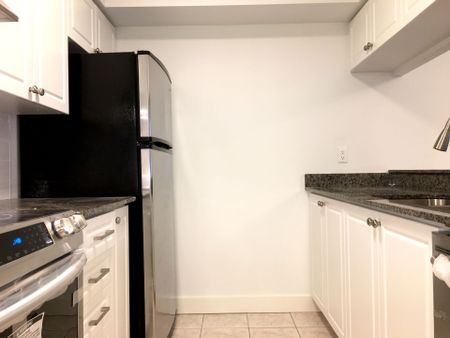For Lease - 18 Sommerset Way Unit# 1515, Toronto, Ontario - Photo 3