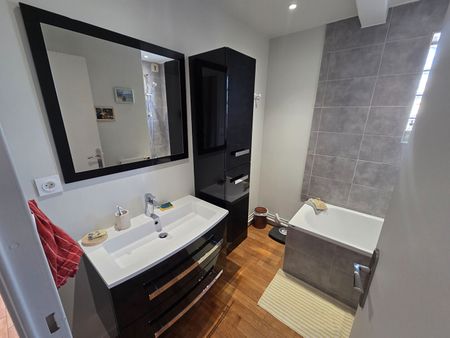 Location Appartement 4 pièces 81m² - Photo 5