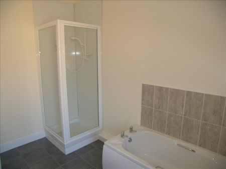 2 bed upper flat to rent in NE6 - Photo 5