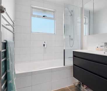 MT WELLINGTON, 3 BEDROOMS - Photo 2