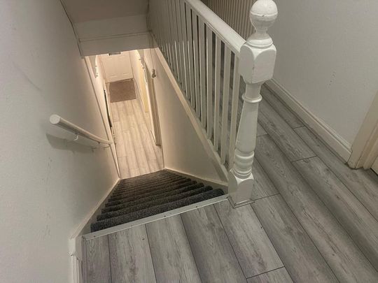 6 bedroom terraced house to rent - Photo 1