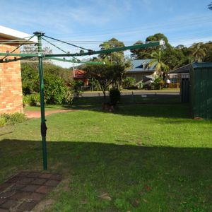 ONE BEDROOM GARDEN FLAT - Photo 2