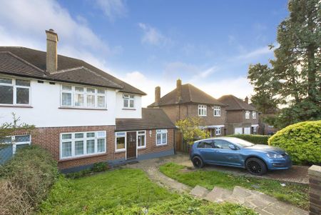 4 bedroom semi-detached house to rent - Photo 4