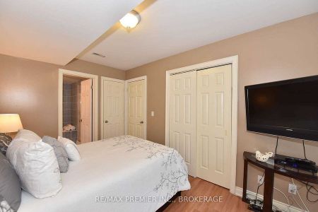 For Lease - 1013A College Street, Toronto, Ontario - Photo 3