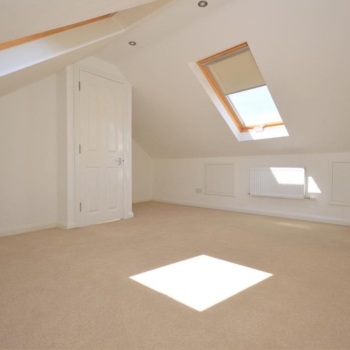 2 bedroom end of terrace house to rent - Photo 1