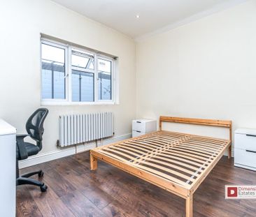 1 bedroom in a house share to rent - Photo 1