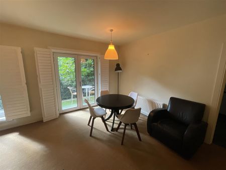 Apt 4 Holyrood Manor, Malone Road, - Photo 3