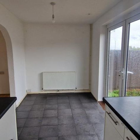 2 bedroom end of terrace house to rent - Photo 1