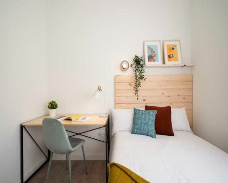 Calle de los Olivos, Madrid, Community of Madrid 28003 - Photo 3