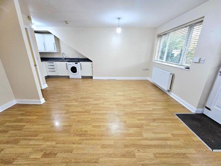 2 bedroom flat to rent - Photo 3