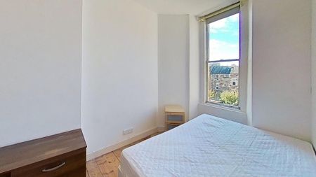 4 bedroom flat to rent - Photo 3