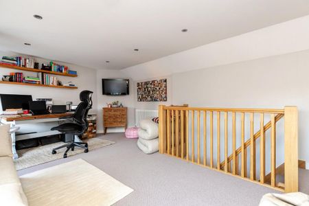 4 bedroom terraced house to rent - Photo 3