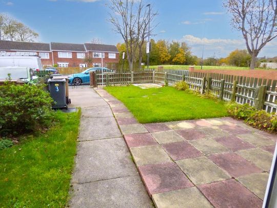 2 bed terraced house to rent in NE12 - Photo 1