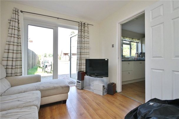 Blackwell Avenue, Guildford, Surrey, GU2 8LU - Photo 1