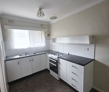 Available Now! Well Maintained 2 Bedroom Unit in a Convenient Locat... - Photo 6