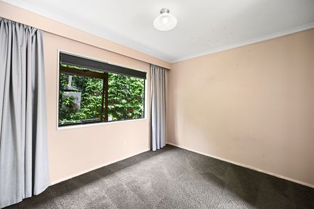 **Spacious 3-Bedroom Family Home for Rent in Pukete, Hamilton** Located in the sought-after suburb of Pukete, Hamilton (3200), this well presented 3-bedroom, 1-bathroom house offers comfortable living with convenient access to local amenities. - Photo 5