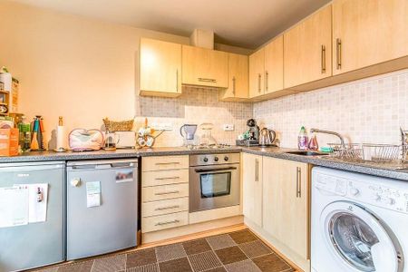 2 bedroom apartment to rent - Photo 5