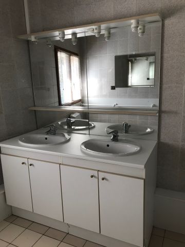 Location Maison 5 pièces 82m² ANNECY LE VIEUX 74940 - Photo 4
